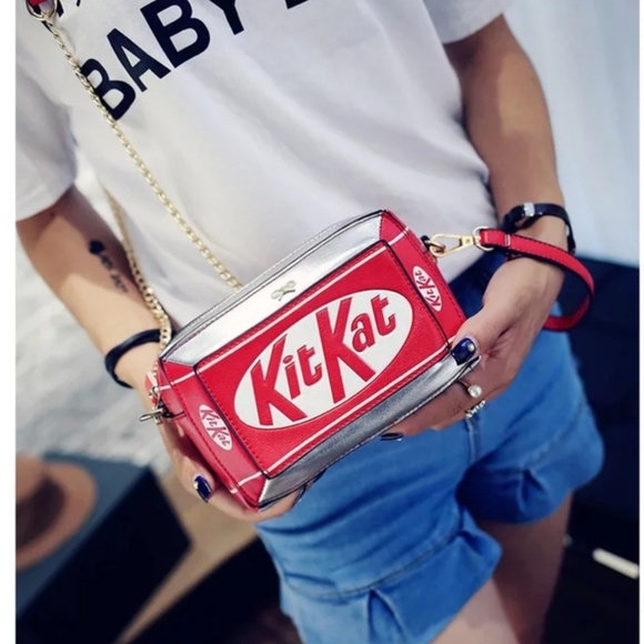 SOLD****Kit kat crossbody bag - Picture 2 of 8